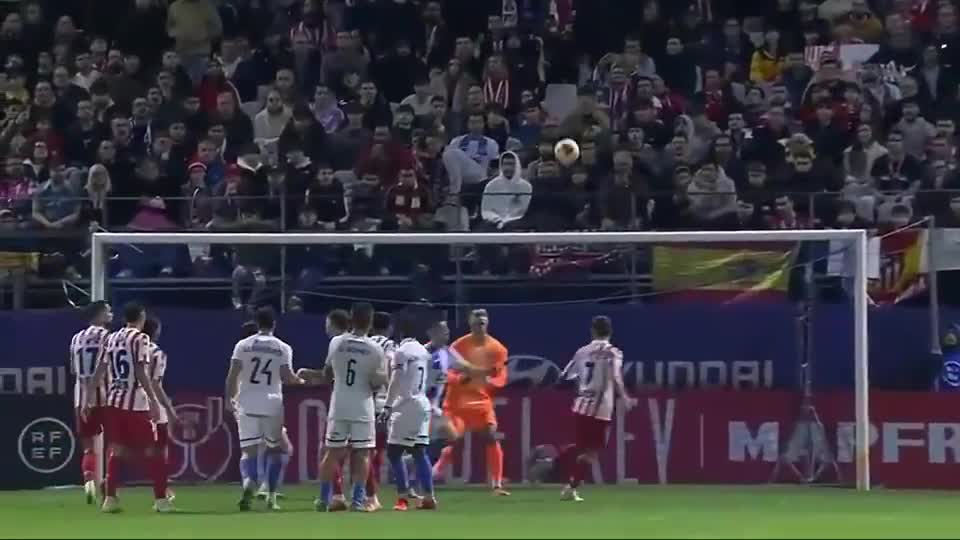 为什么三垒手在防守强拉型打者时需要采取极致深位