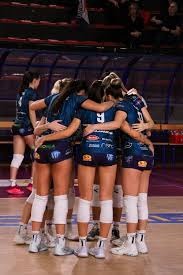 意甲传统强队状态观察 起伏与调整并存