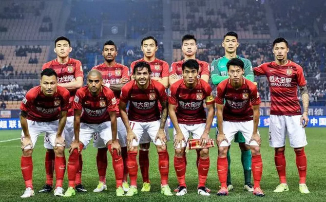 凸显他在